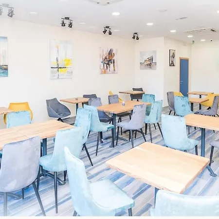 Auberge de jeunesse Ai Split