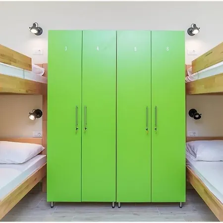 Ai Hostel Σπλιτ