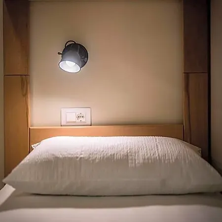 Hostel Ai