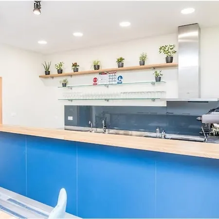 Ai Auberge de jeunesse *